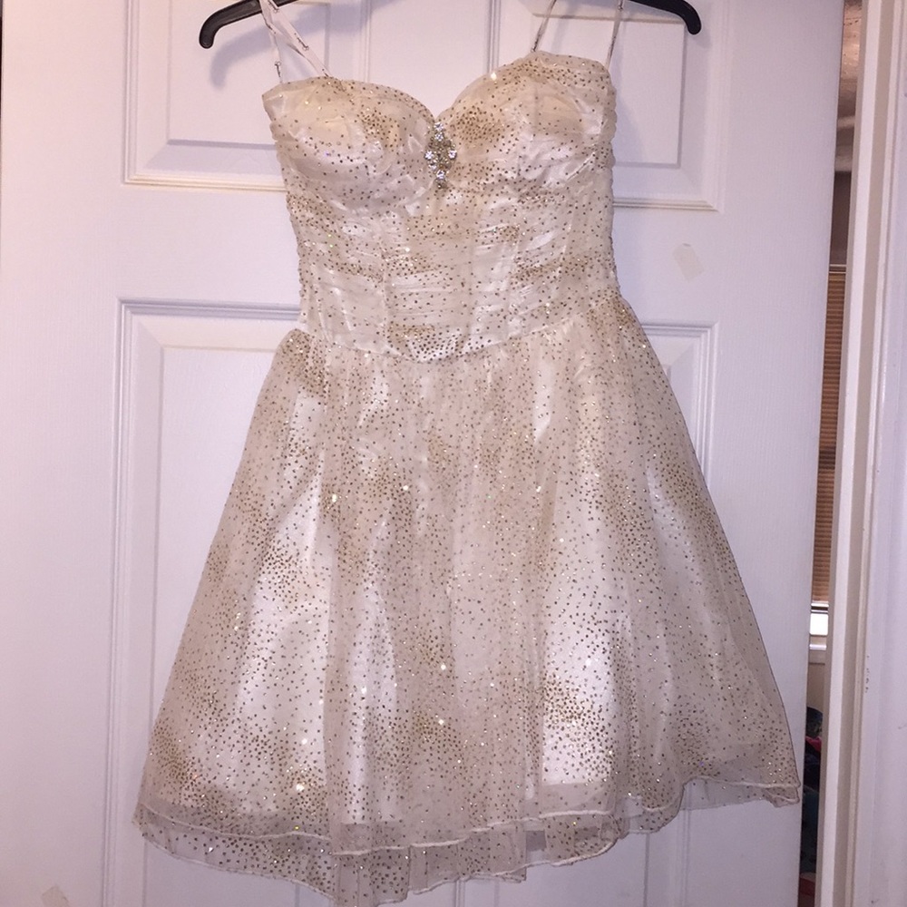 Short dress